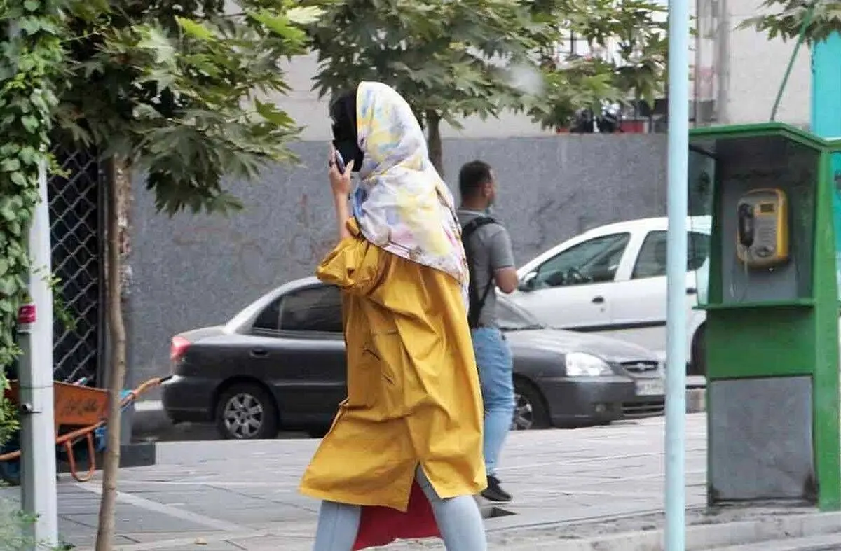 کیهان خواستار بازداشت و احضار دختران بی‌حجاب زیر ۱۸ سال شد؛ از شرع عدول نکنید