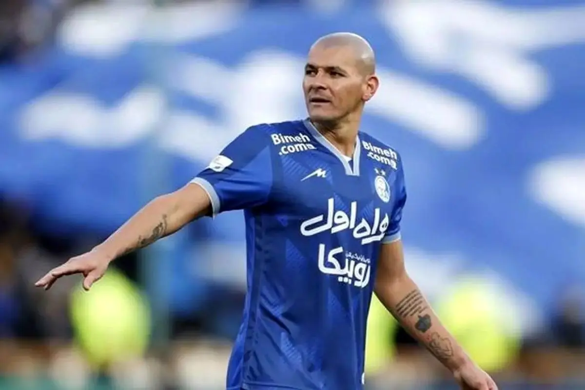 من دیگر به ایران برنمیگردم؛ استقلال باید همه پولم را بدهد!