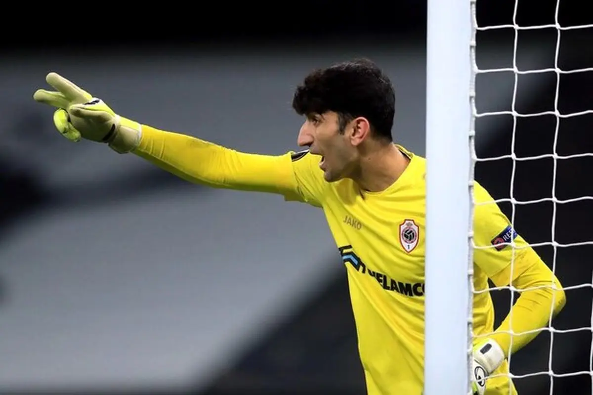 خطر از دست دادن جام ملتها بیخ گوش سنگربان پرسپولیس