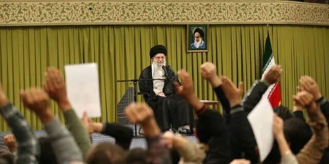 نوع حمله ایران به اسرائیل از نگاه رهبر انقلاب امروز ۱۲ آبان ۱۴۰۳