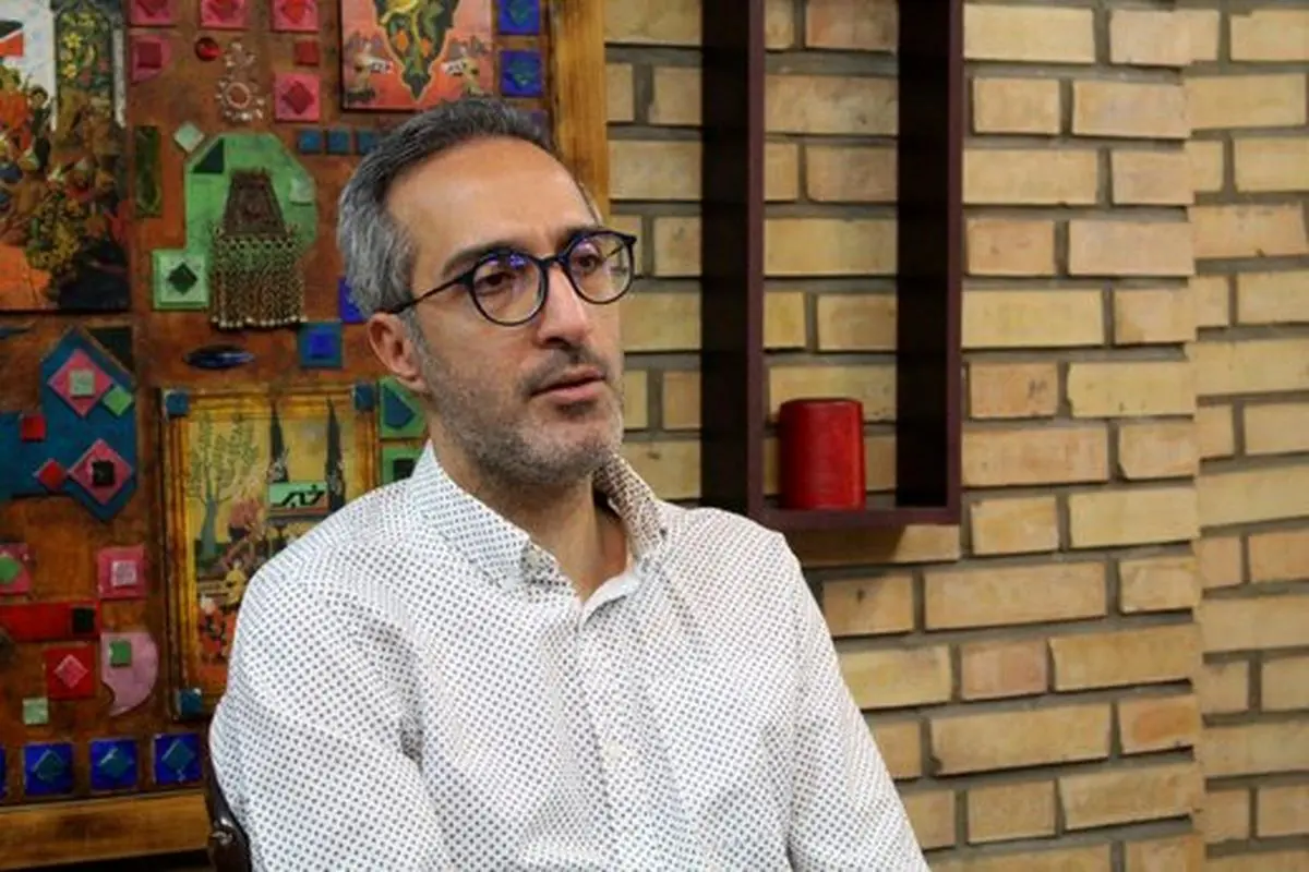 امیرمهدی ژوله: تصویر آن سرباز دست‌وپاداده خیره به روبه‌رو، از جلوی چشمم نمی‌رود