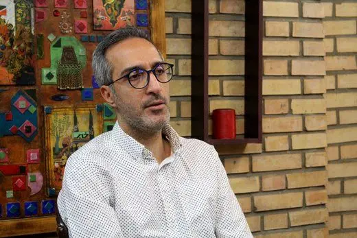 امیرمهدی ژوله: تصویر آن سرباز دست‌وپاداده خیره به روبه‌رو، از جلوی چشمم نمی‌رود