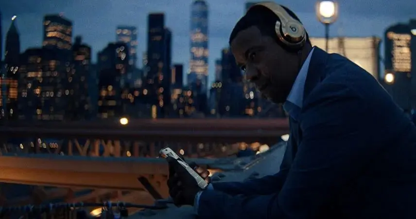 نگاهی به فیلم عرش تا فرش (Highest 2 Lowest): داستان، بازیگران و نقدهای ۸۶% راتن تومیتوز از HBO