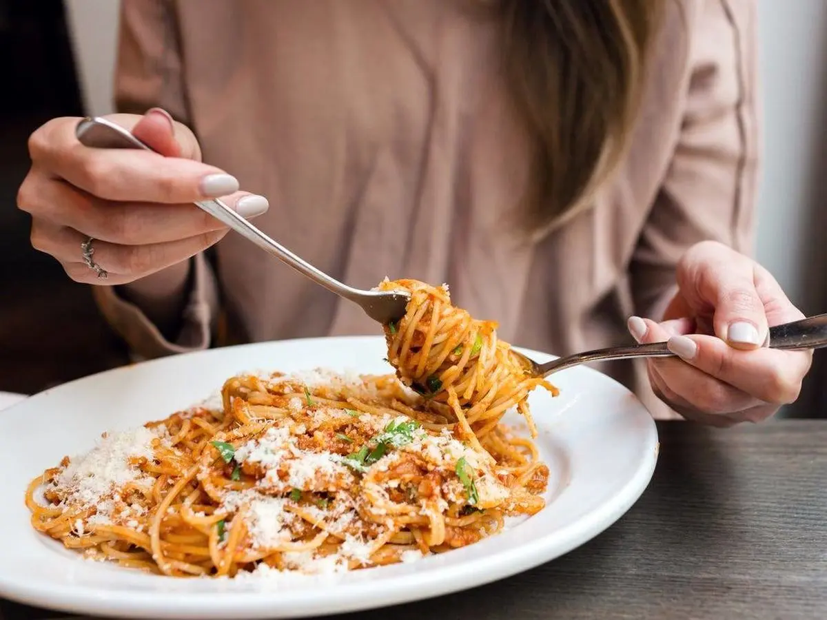 در کدام کشورها مردم بیشتر زمانشان را به غذا خوردن سپری می کنند؟ + اینفوگرافیک