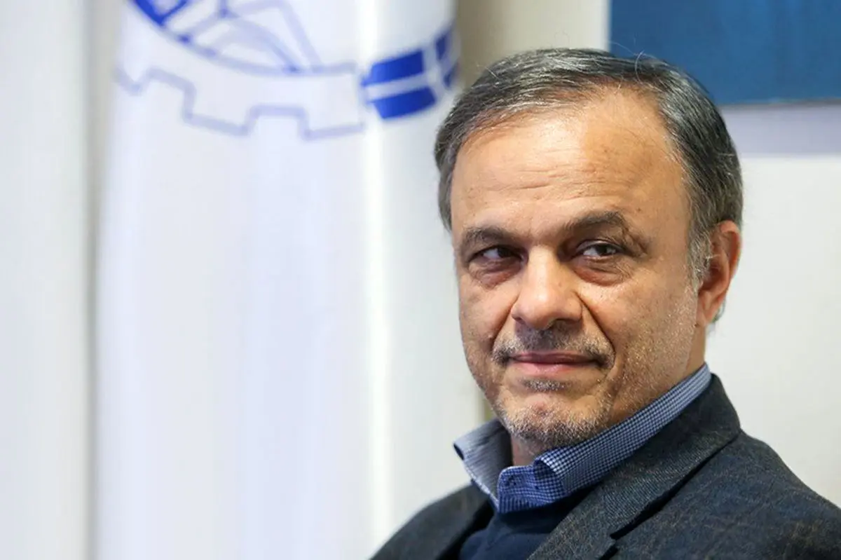 شرایط سخت کنونی اقتصاد را پشت سر می‌گذاریم