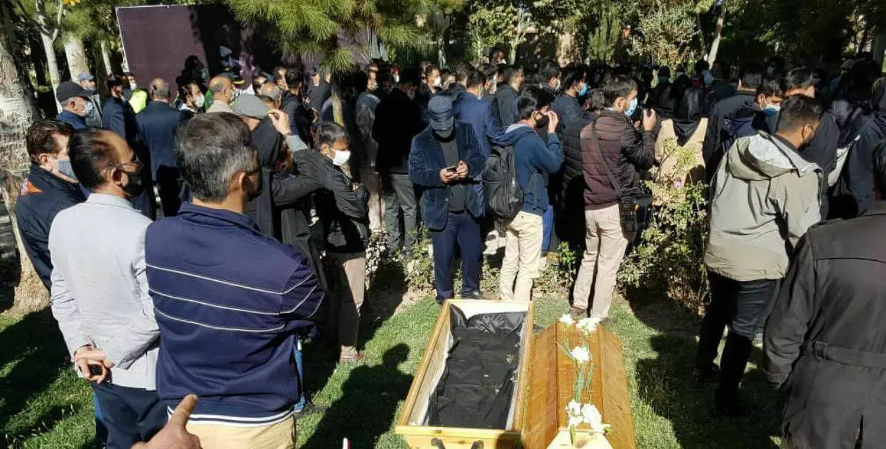 خسرو آواز ایران با نوای ربنا در خاک توس آرام گرفت