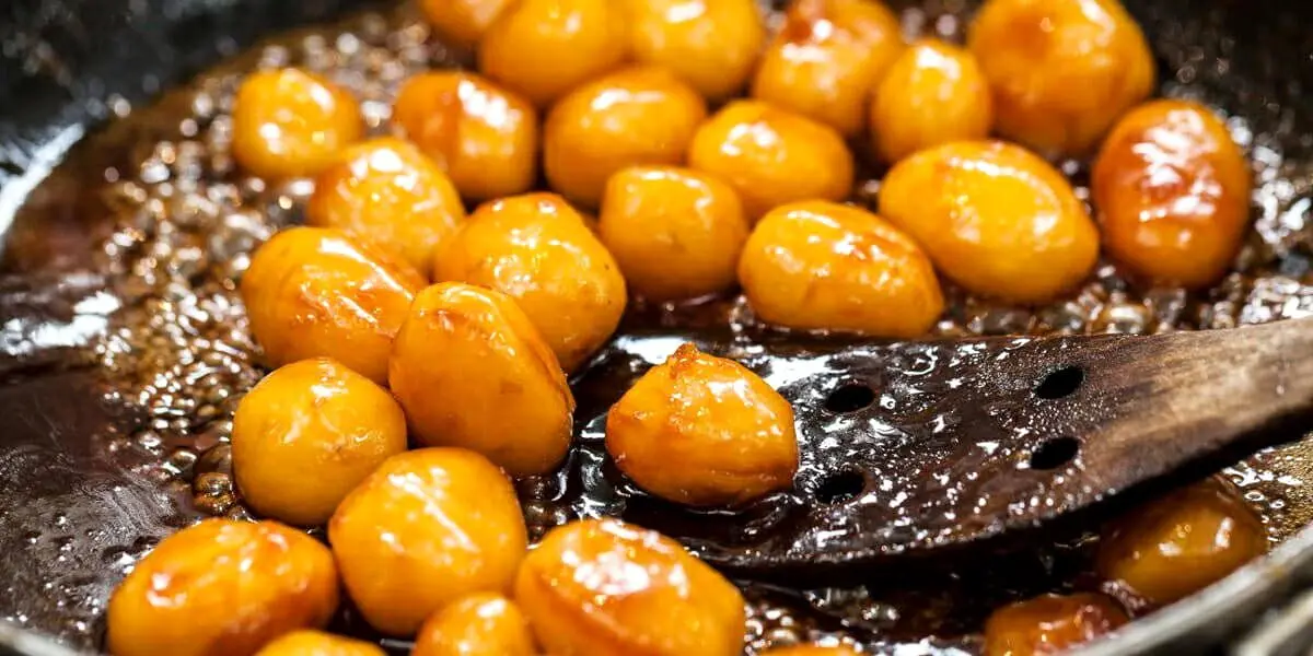 طرز تهیه سیب زمینی کاراملی متفاوت و خوشمزه