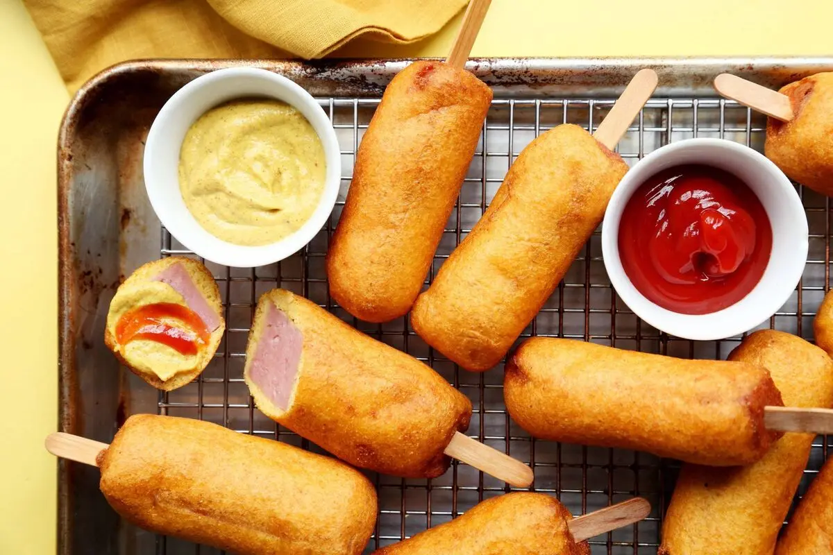 طرز تهیه انواع کورن داگ ساده، پنیری و سوخاری