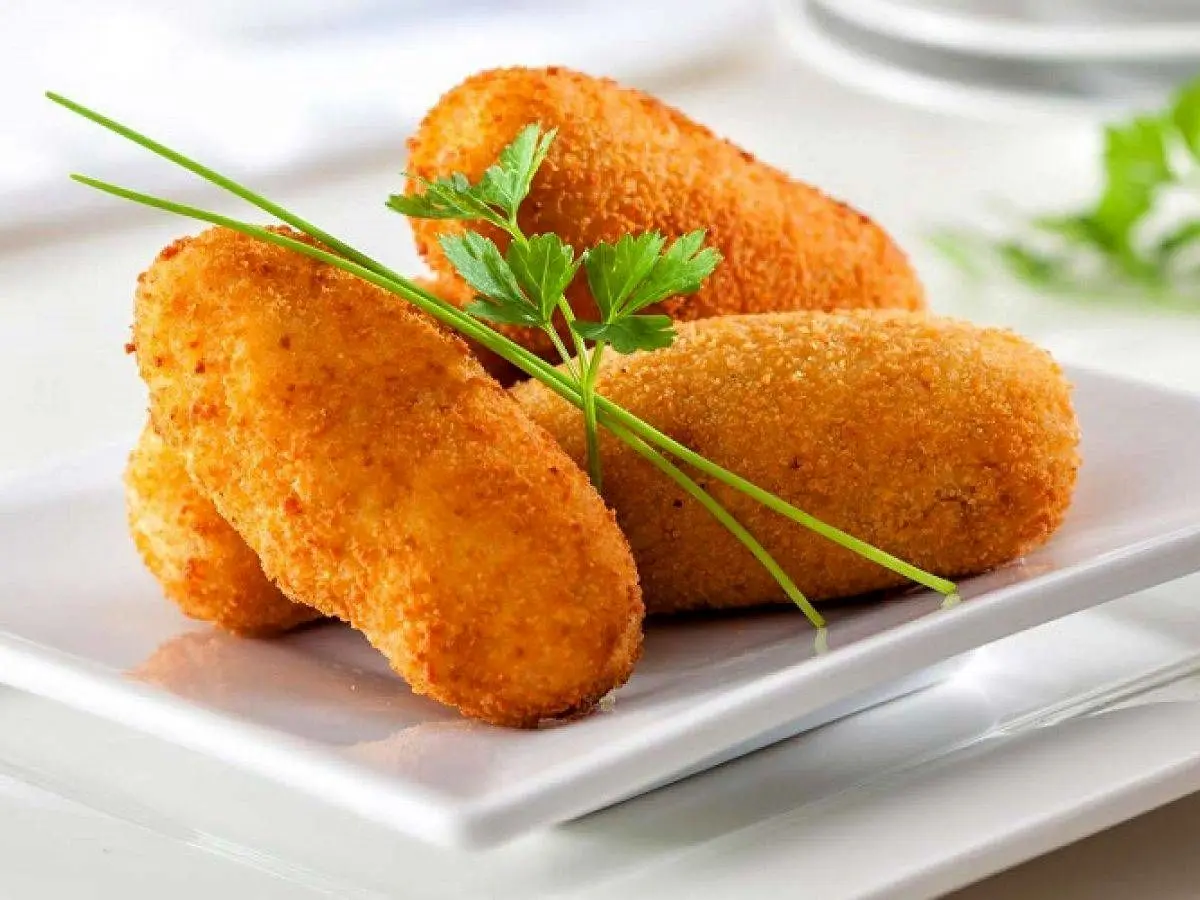 طرز تهیه کراکت مرغ و پنیر پیتزا