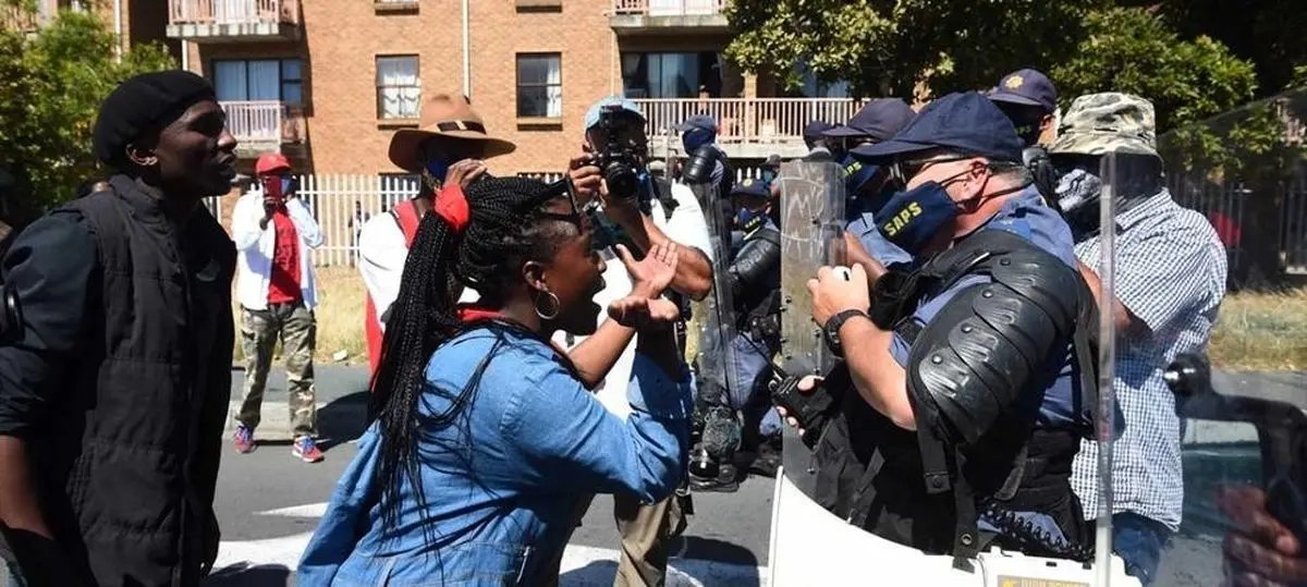 تظاهرات علیه نژادپرستی در آفریقای جنوبی + تصویر