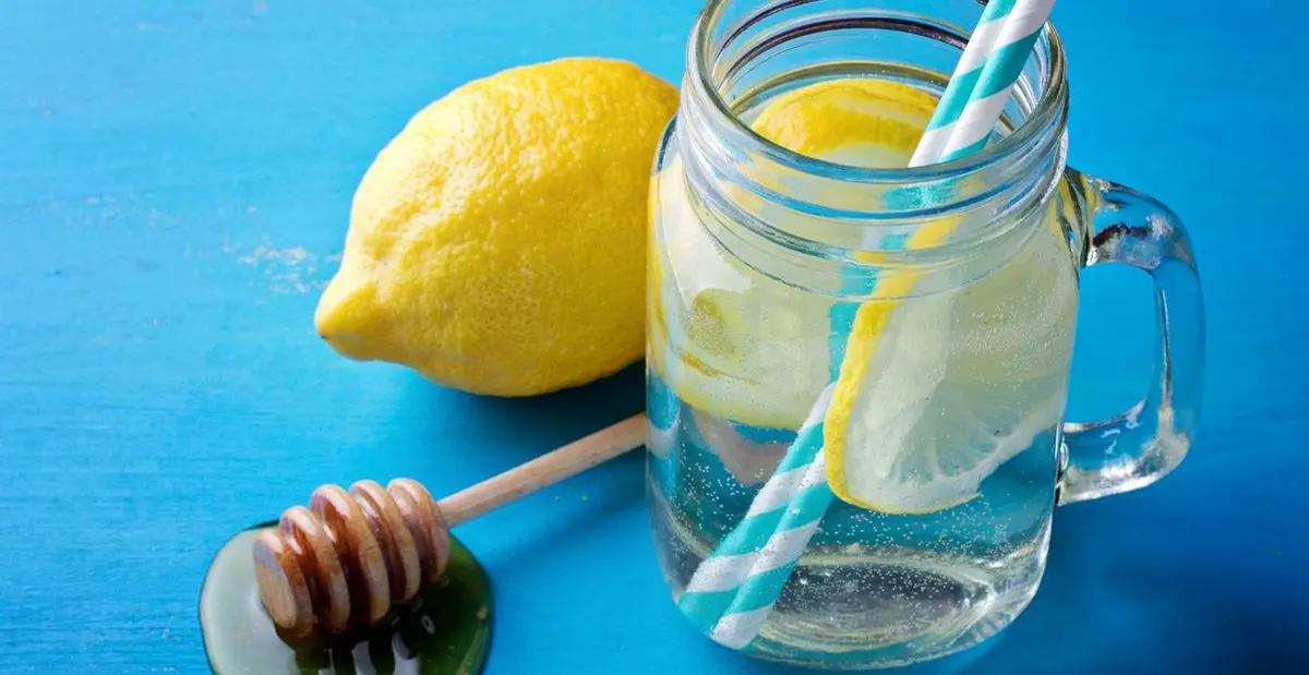 قبل از صبحانه آب لیمو و عسل بخورید