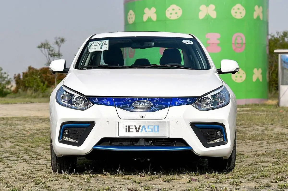 iEVA50؛ نسخه الکتریکی JAC J5 بازار ایران