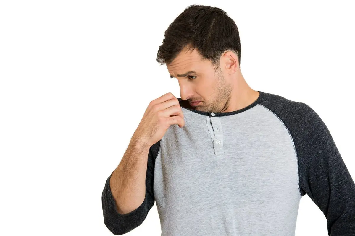 چگونه در فصل گرما از بوی بد بدن خلاص شویم؟
