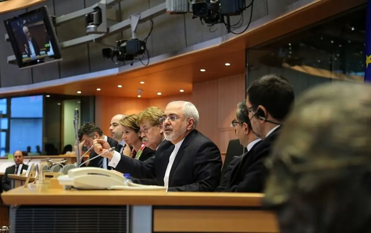 دفاع قاطع و صریح ظریف از برنامه موشکی ایران