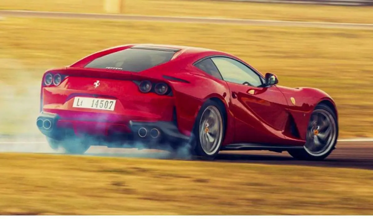 پیشرانه ۱۲ سیلندر تنفس طبیعی فراری حفظ می‌شود؟!