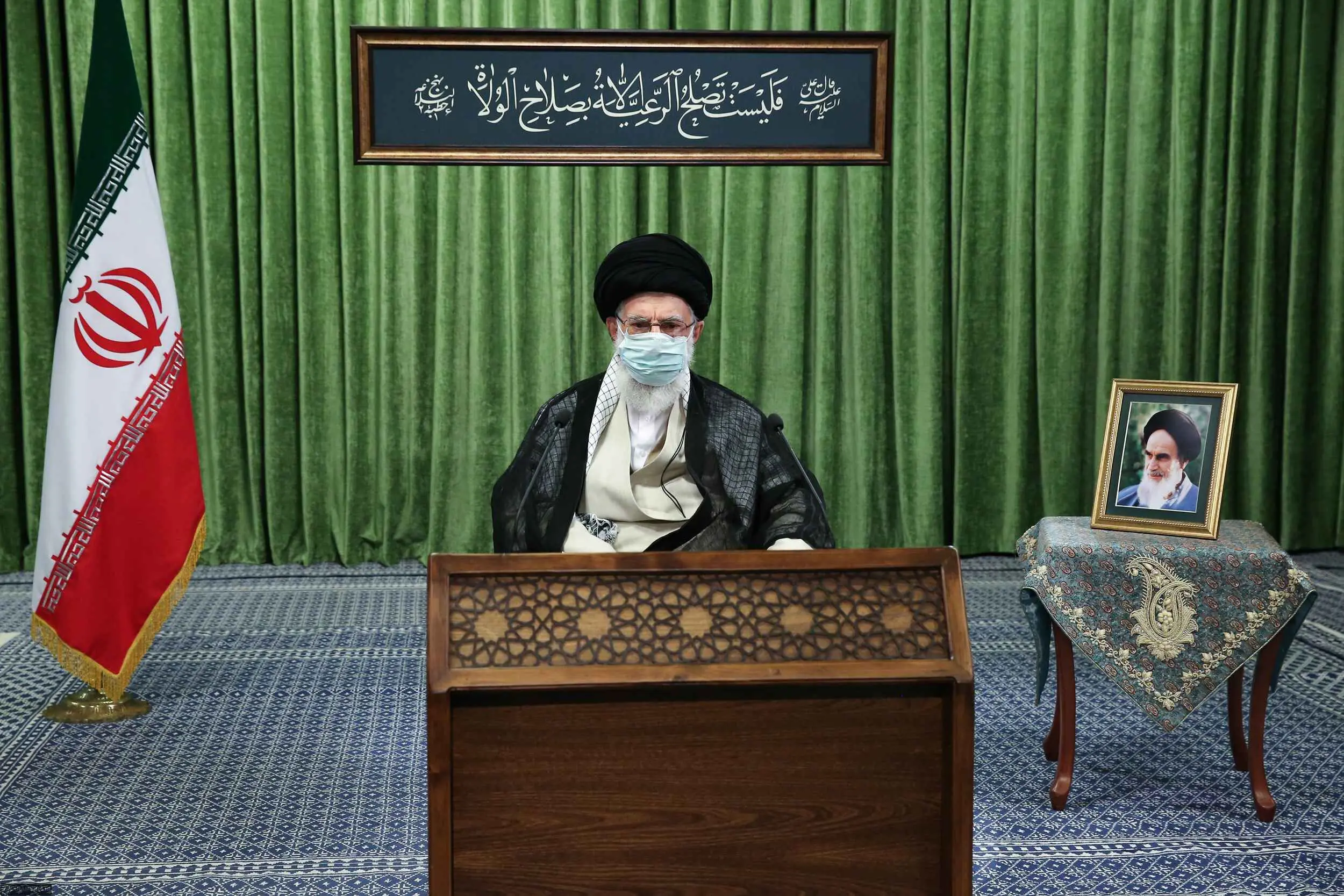 ارتباط تصویری نمایندگان مجلس شورای اسلامی با رهبر انقلاب