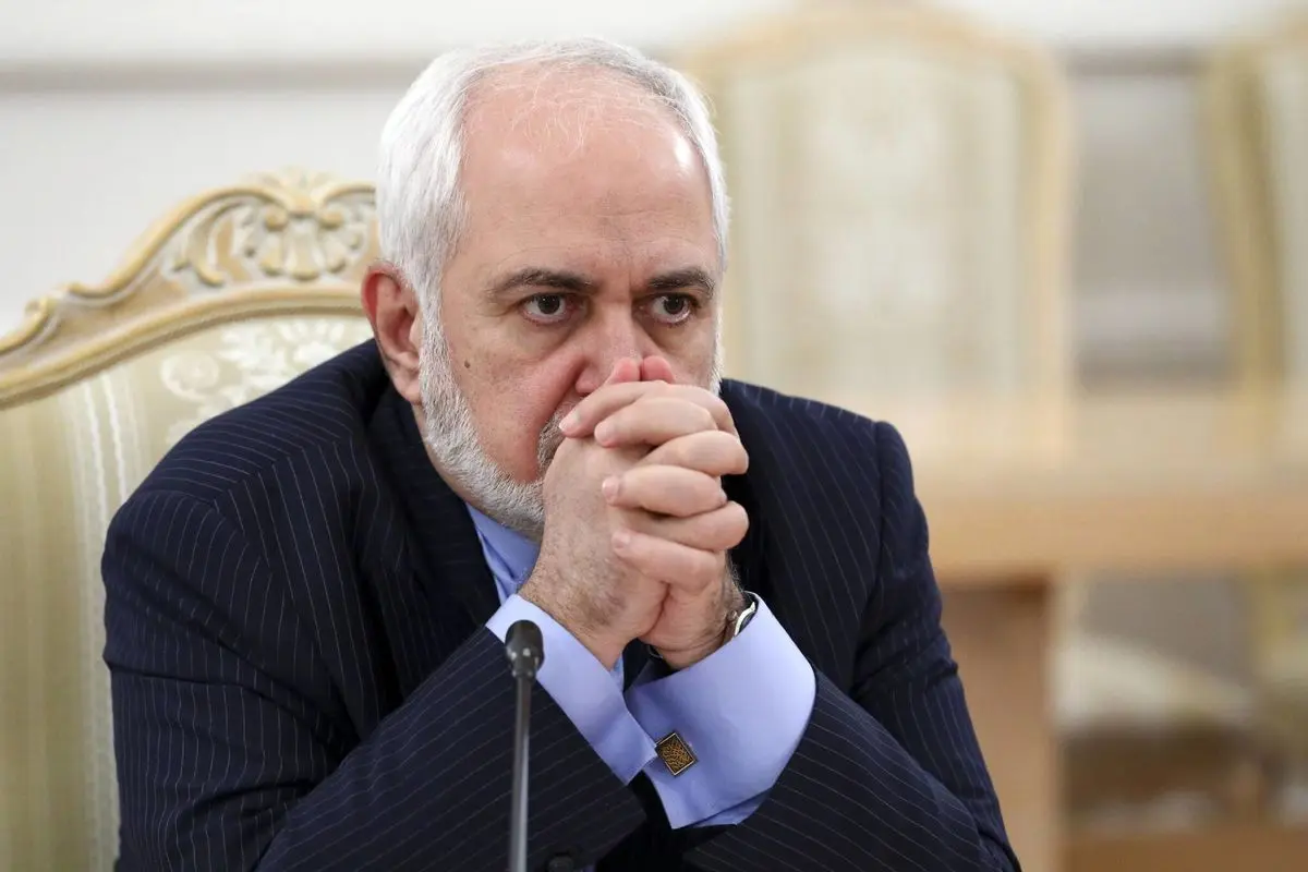ایران سرافراز ایستاده است