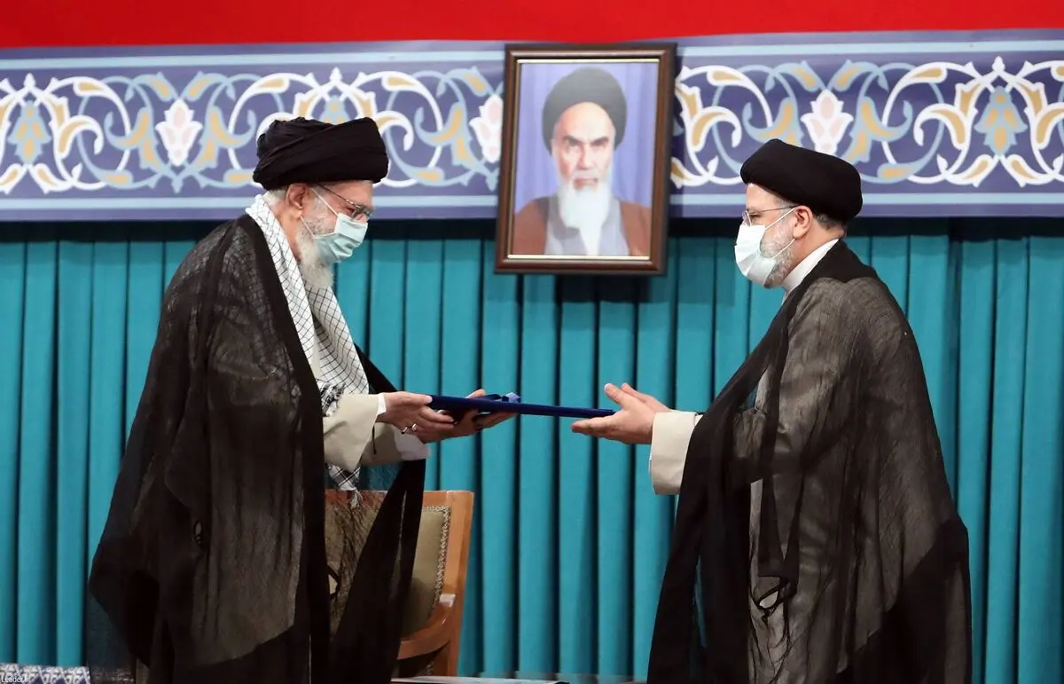 رهبر انقلاب حکم ریاست جمهوری رییسی را تنفیذ کردند + ویدیو