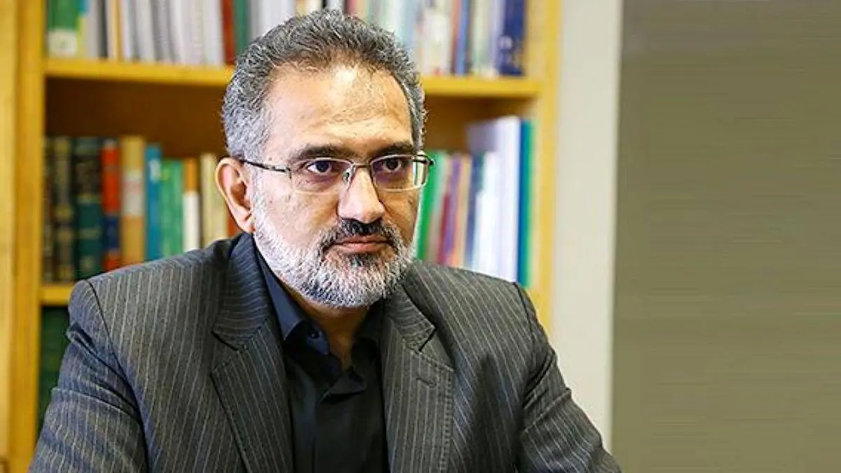 دانش آموزان در جهاد علمی تلاش کنند