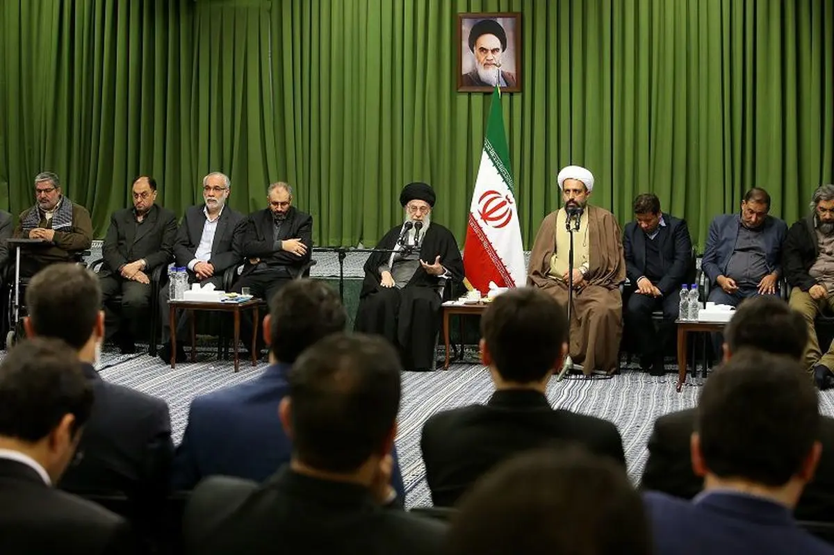 دیدار رهبر معظم انقلاب با جمعی از شاعران مذهبی