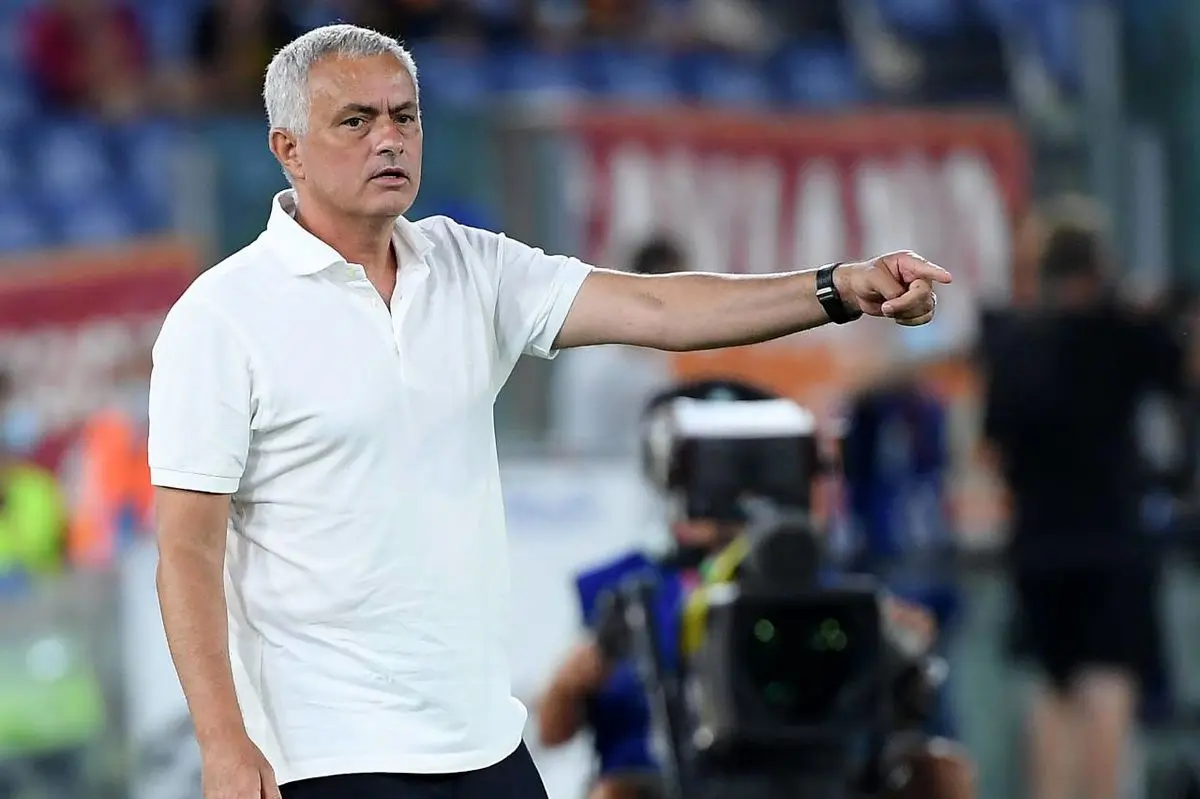 ژوزه مورینیو مشکلات بزرگ‌تری نسبت به داوری دارد