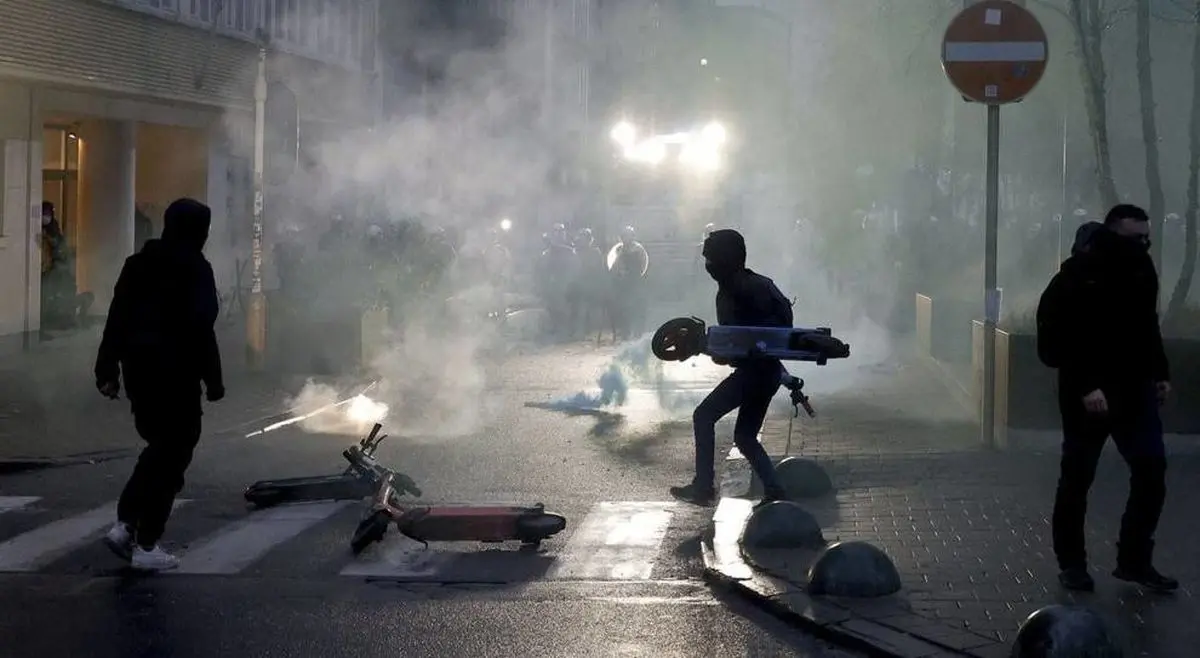 خروش اروپایی‌ها علیه محدودیت‌های کرونایی + تصویر