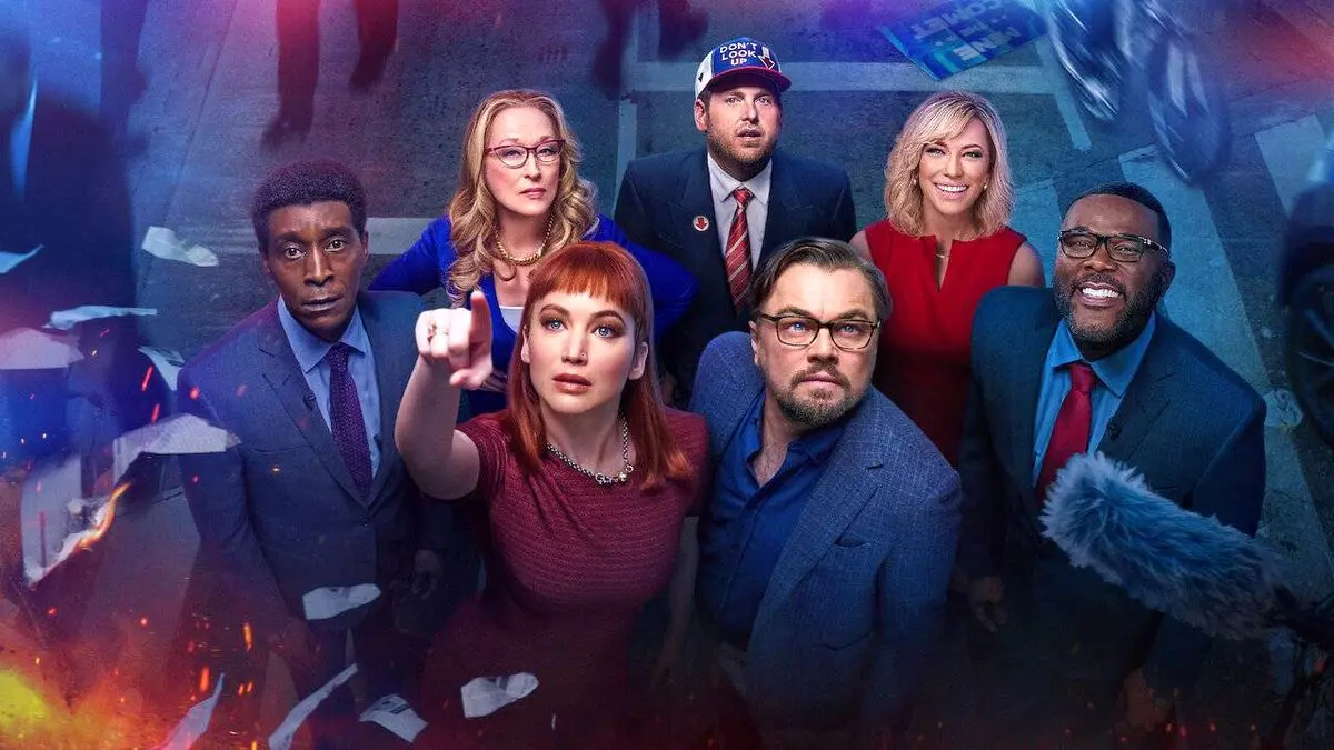 نقد و تحلیل فیلم بالا رو نگاه نکن