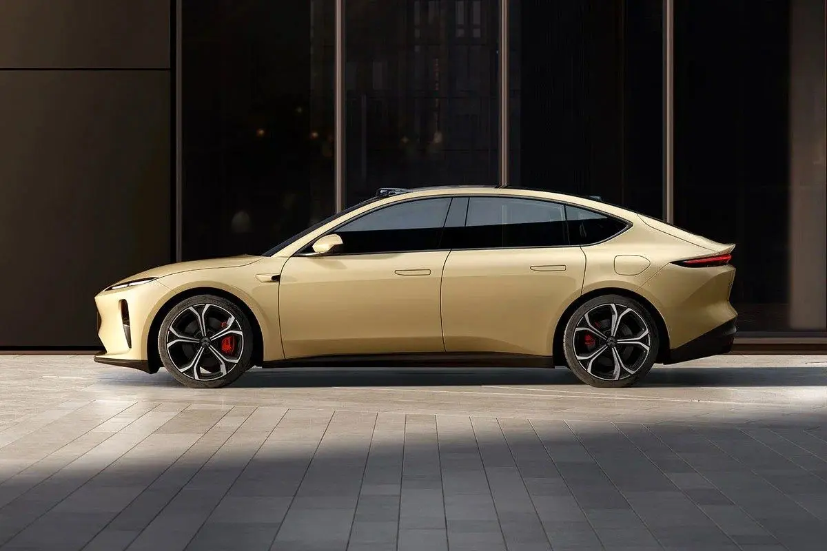 نیو ET5 برای رقابت با تسلا مدل ۳ معرفی شد