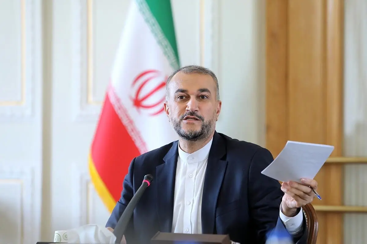 وزیر امور خارجه عازم پکن شد