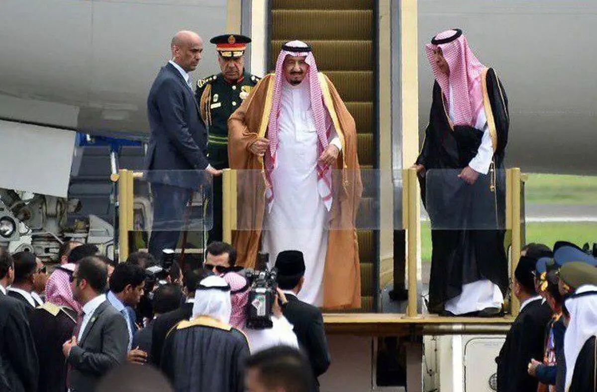 پله برقی مسافرتی ملک سلمان! +تصویر