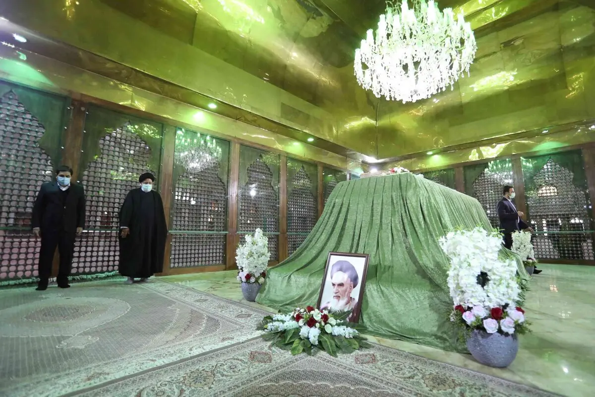 تجدید میثاق رییس جمهور با آرمان‌های امام راحل و شهدای انقلاب