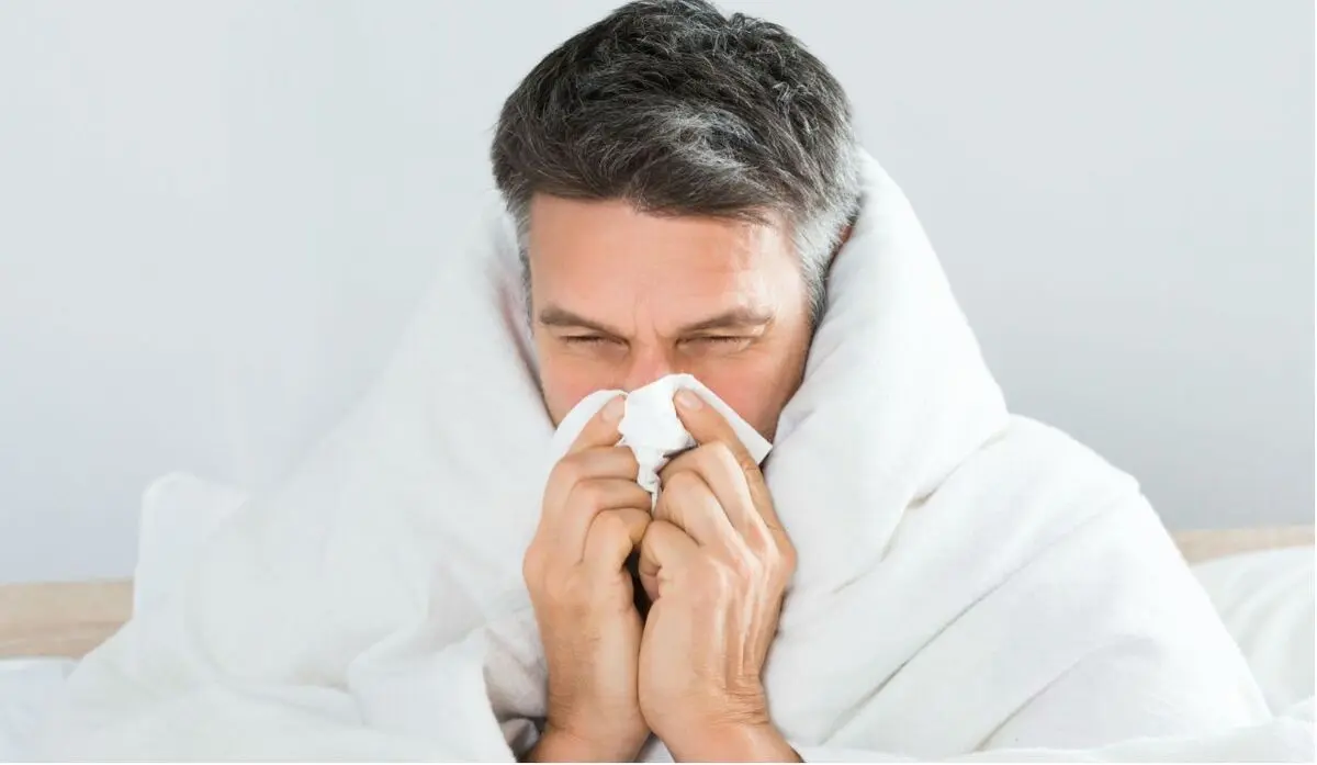 علائم امیکرون در کودکان و بزرگسالان چیست؟