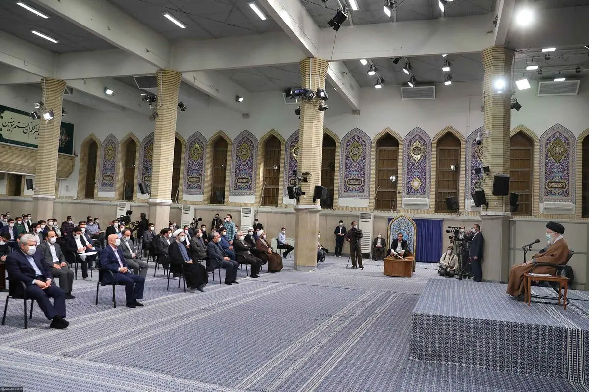 دیدار جمعی از دانشجویان با رهبر انقلاب