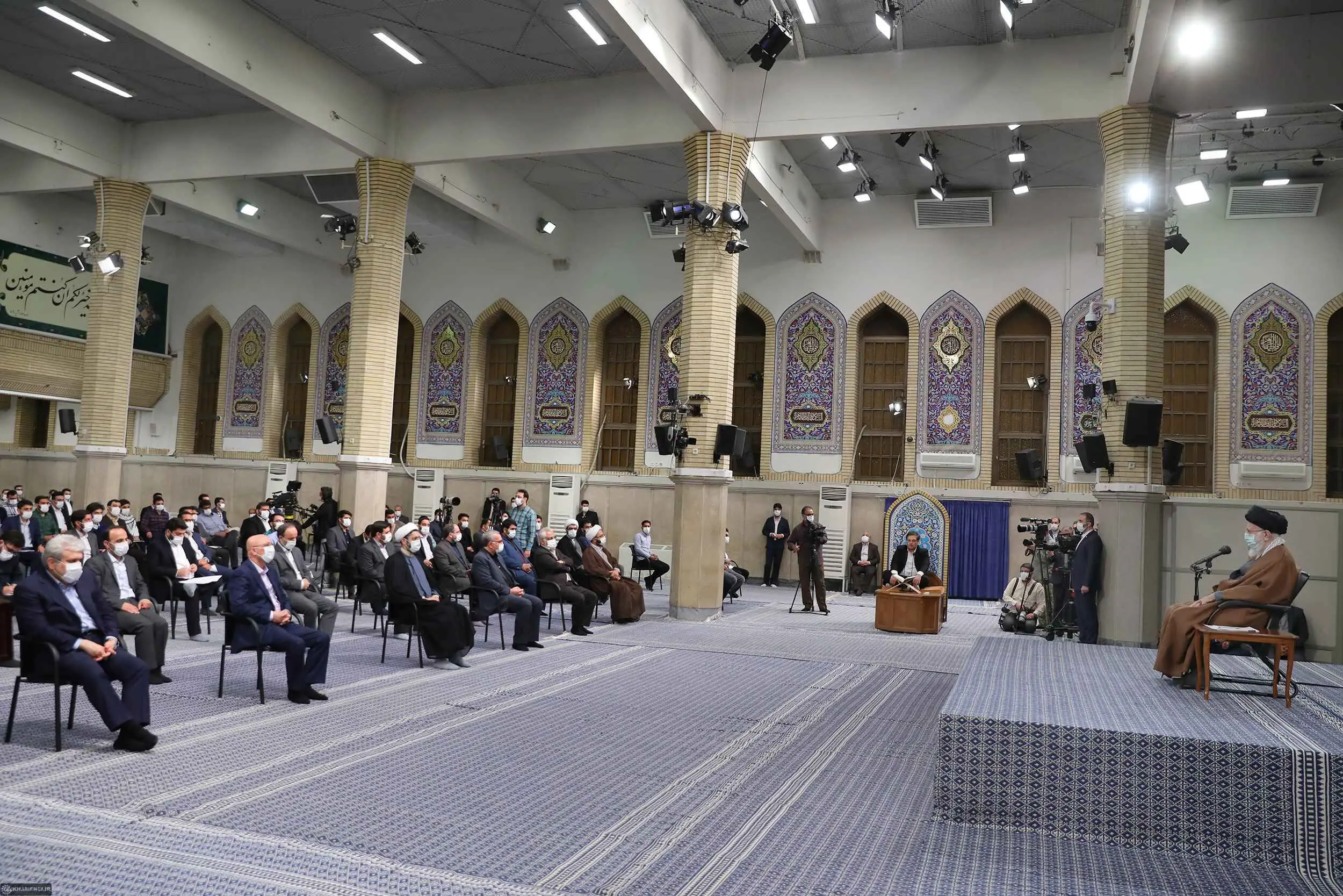 دیدار جمعی از دانشجویان با رهبر انقلاب