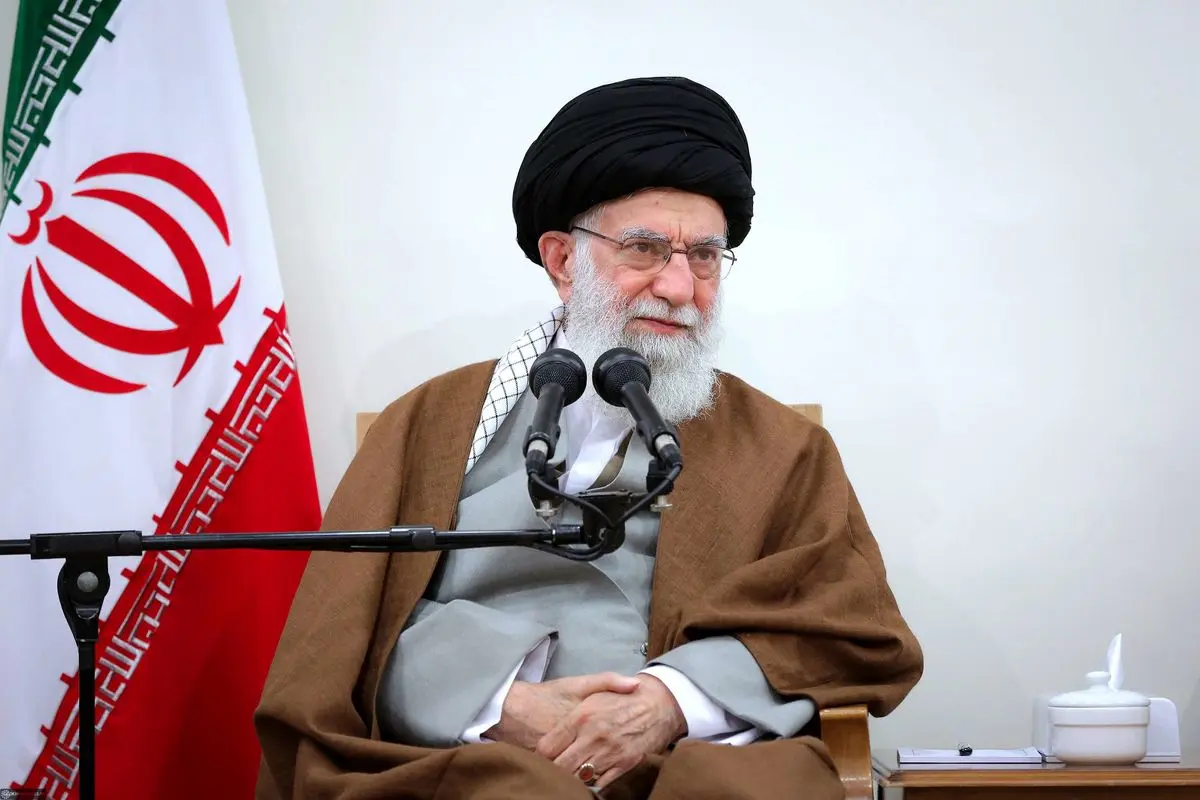 بیانات رهبر انقلاب در دیدار دست‌اندرکاران کنگره شهدای روحانی