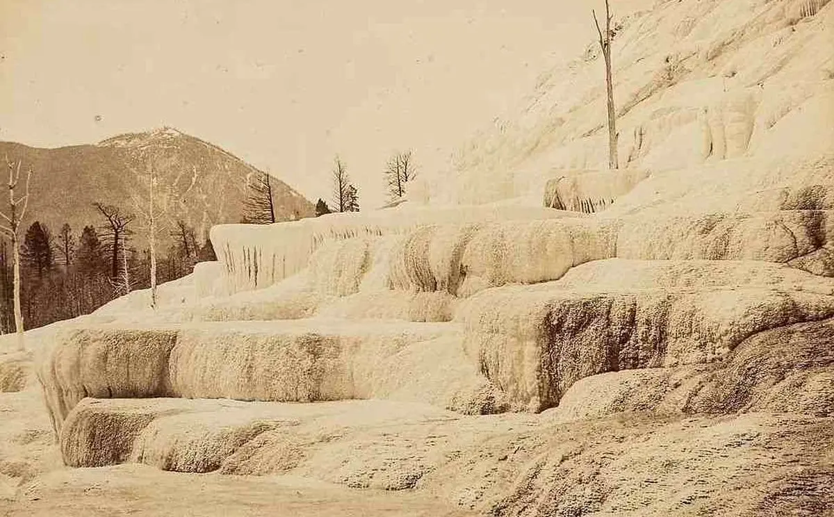 آبشار یخ زده نیاگارا در سال ۱۸۸۵ + تصاویر