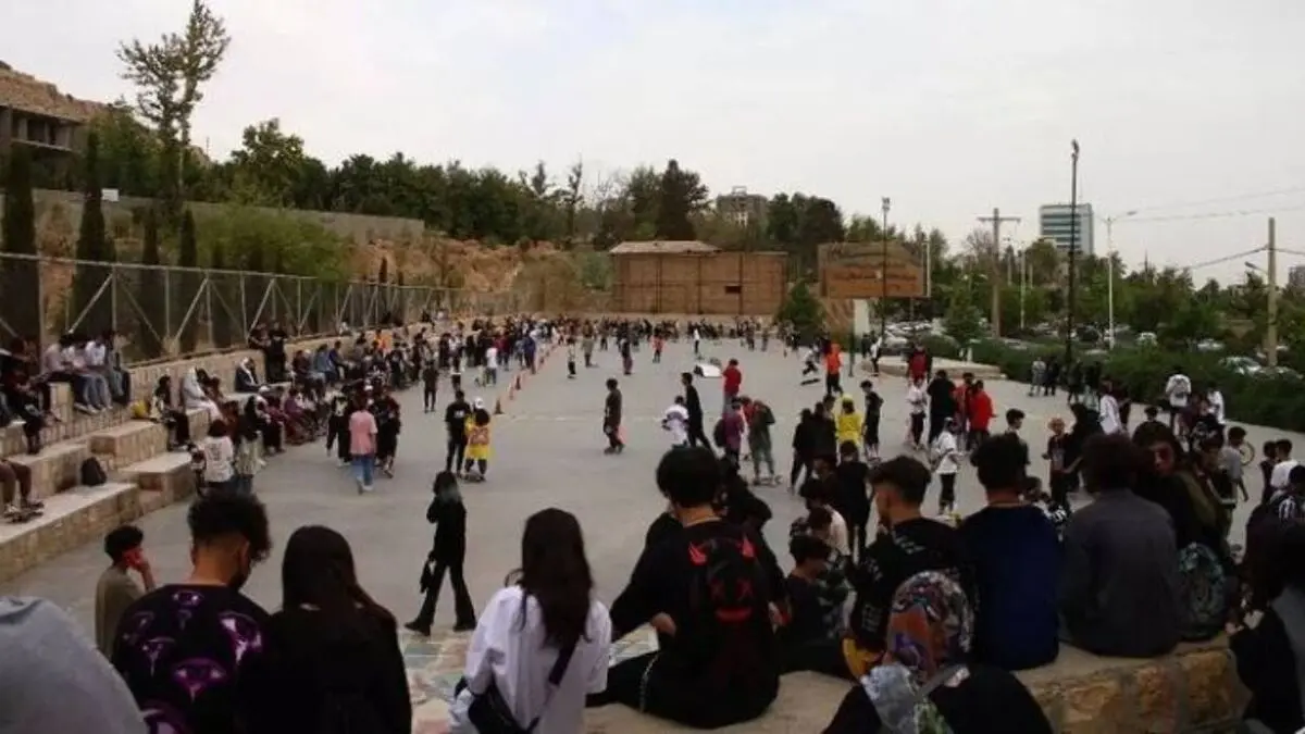 کشف حجاب در پایان مراسم اسکیت‌بازان رخ داد