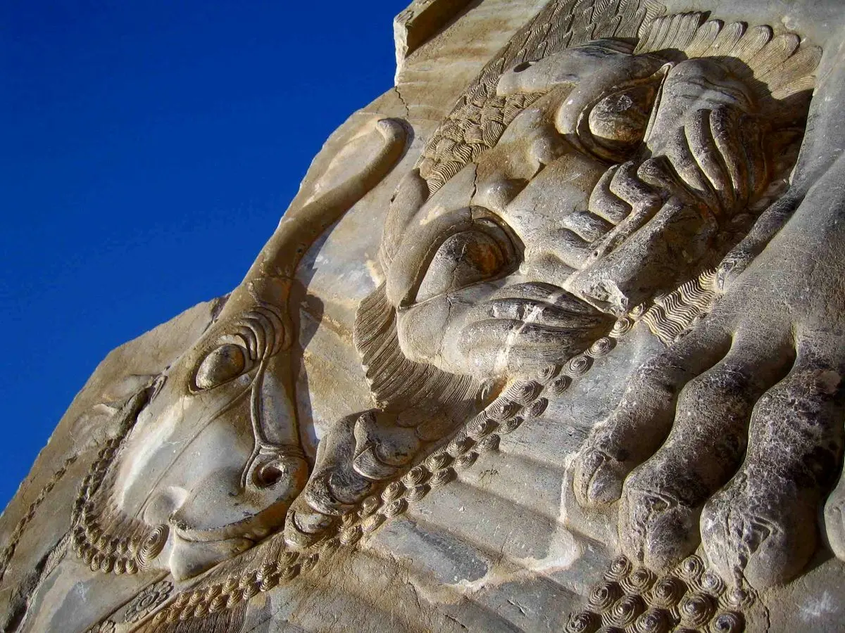 هیچ تخریبی در تعرض به آثار تاریخی هخامنشی انجام نشده است