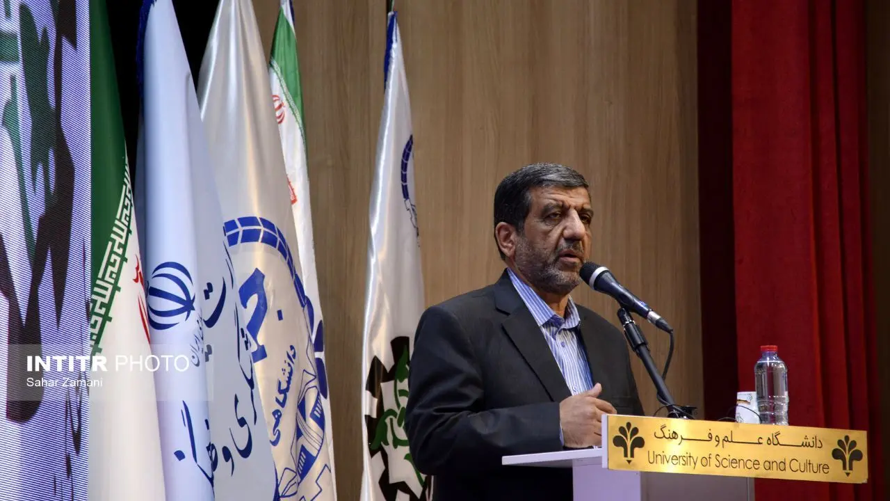 گردشگری را باید آسان و تسهیل کنیم