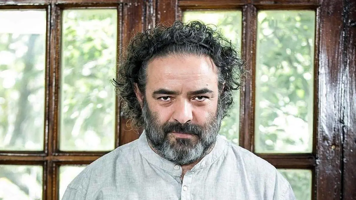 محمدحسن معجونی با «روی موج یکشنبهها» همراه شد
