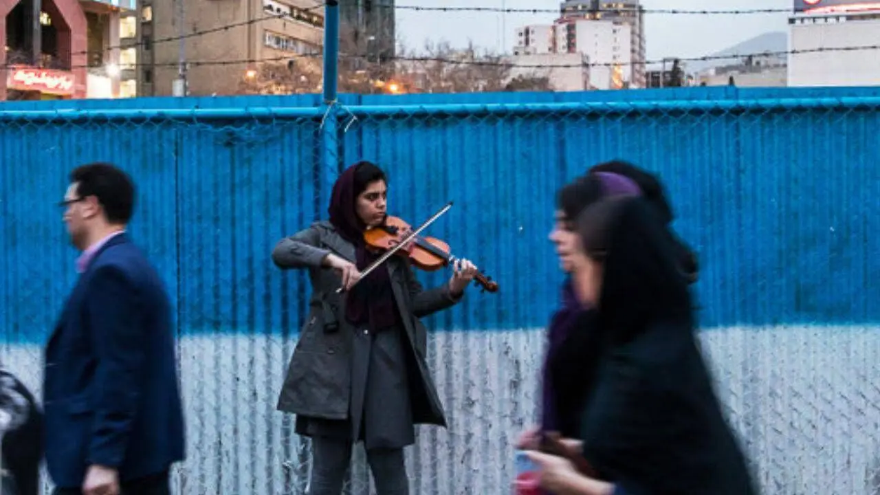 درآمد ماهانه خوانندگان و نوازندگان خیابانی چقدر است؟