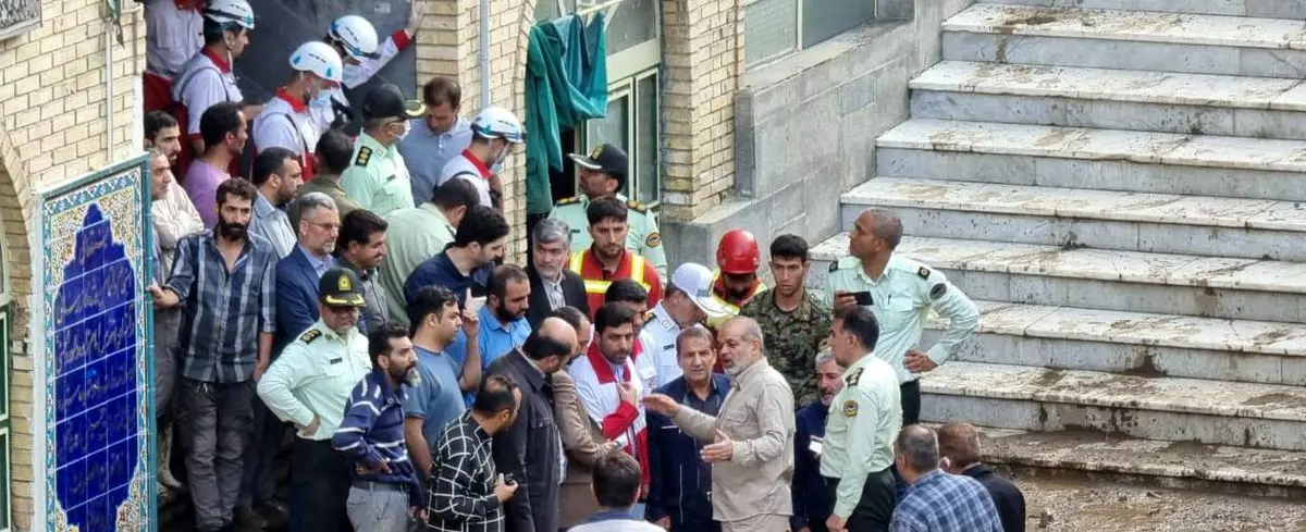 حضور وزیر کشور، استاندار تهران و رییس جمعیت هلال احمر در مناطق سیلزده تهران