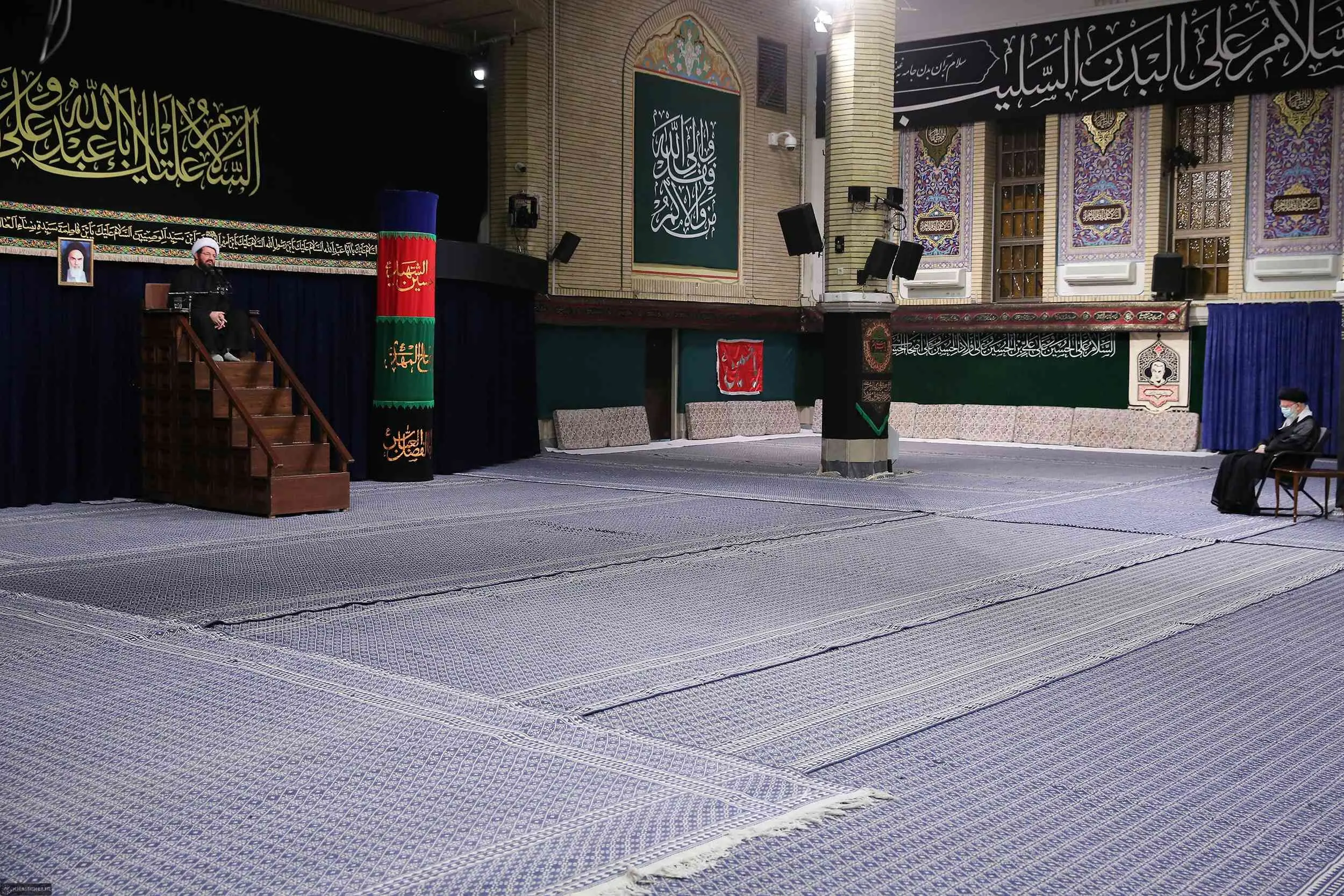 مراسم عزاداری شب تاسوعای حسینی (علیه‌السلام) در حسینیه امام خمینی