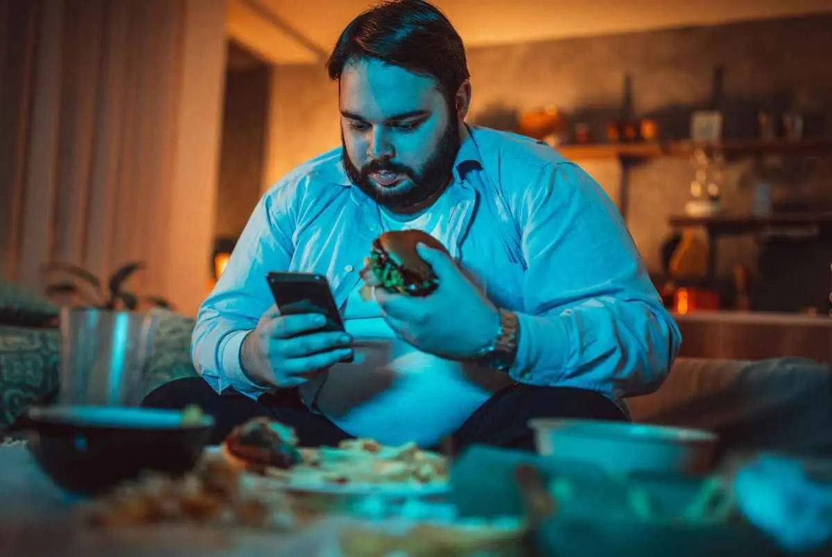 برای اولین بار در جهان اختلال پرخوری با کاشت تراشه در مغز کنترل شد
