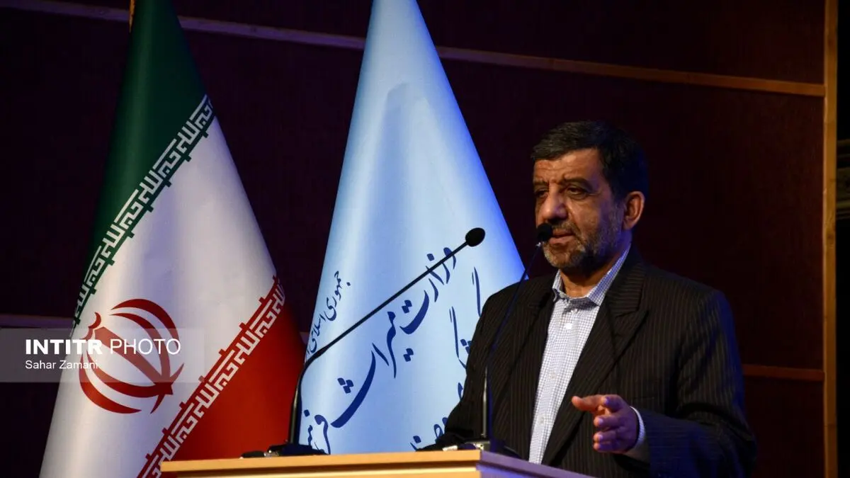 ضرغامی: دنیا دوست دارد ایران را ببیند، دشمن نمی‌گذارد