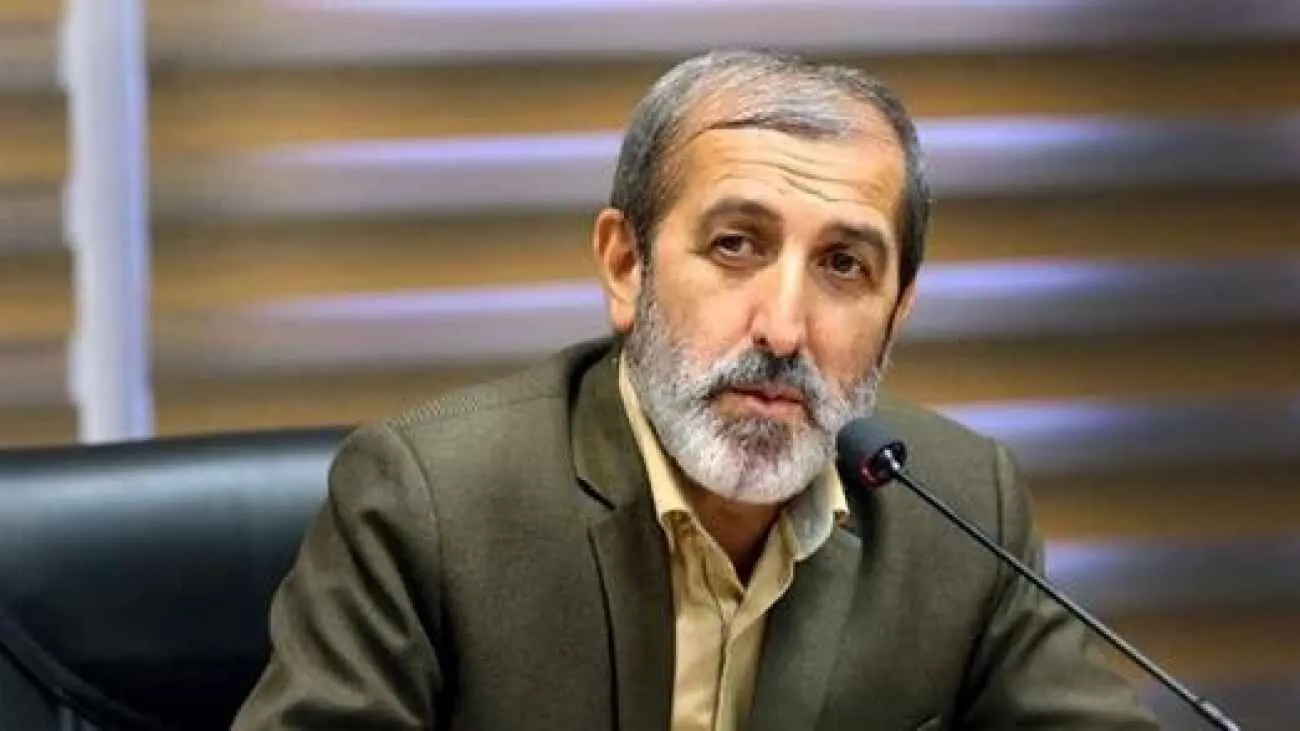 اگر به منتقد فرصت ندهیم با نامحرم گفت‌وگو می‌کند