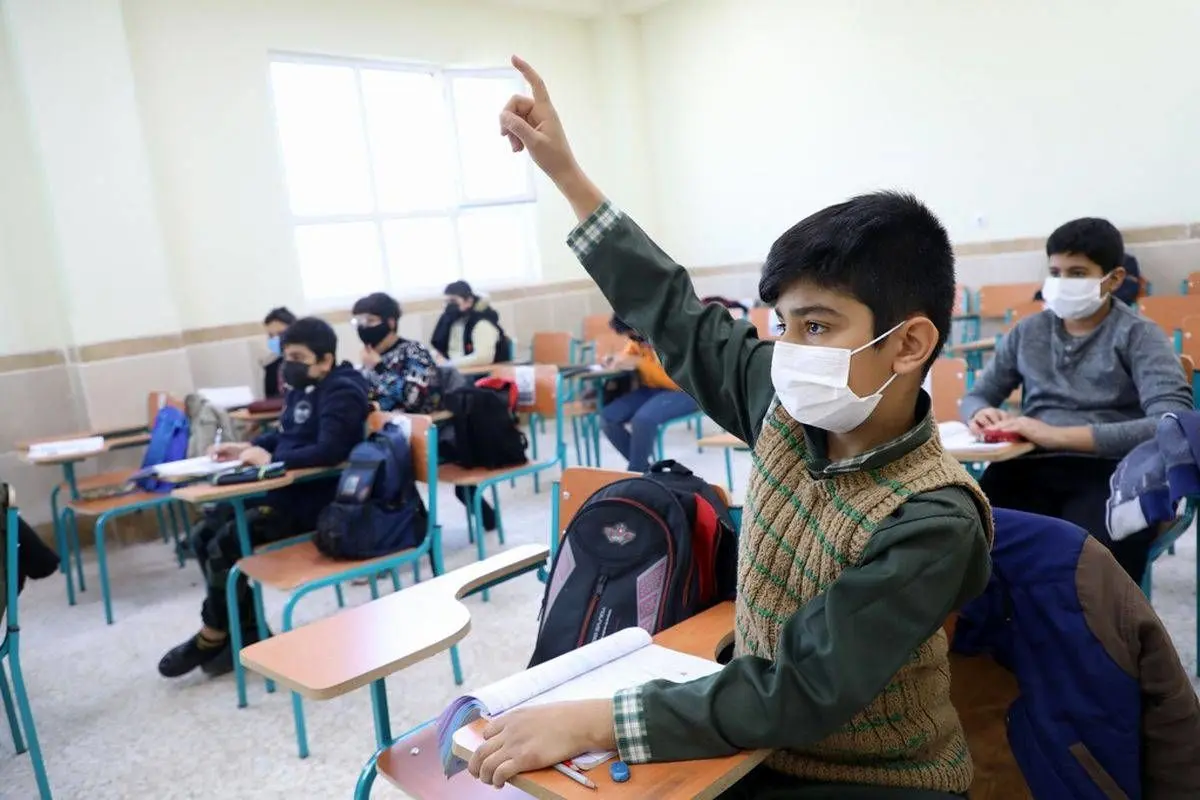 هشدار جدی یک امام جمعه در خصوص برخورد خشونتآمیز با دانشآموزان + ویدیو