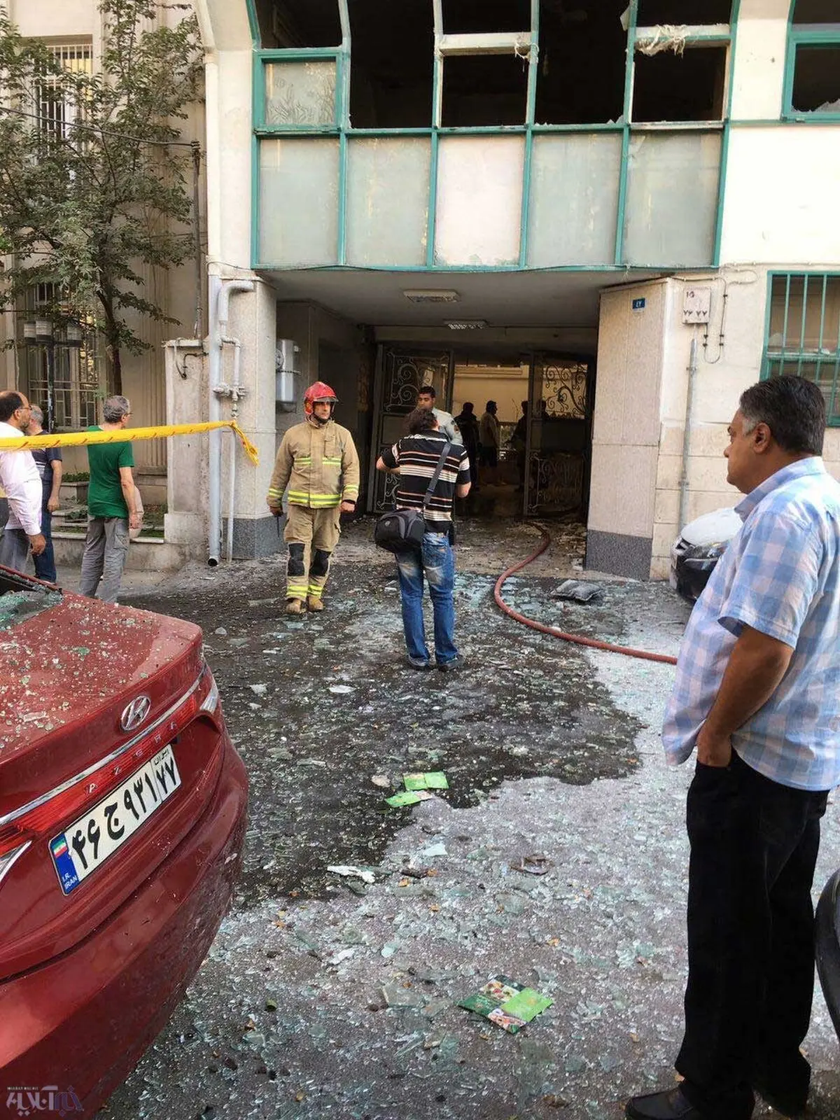  انفجار شدید در خیابان میرداماد  نجات ۳ نفر شهروند