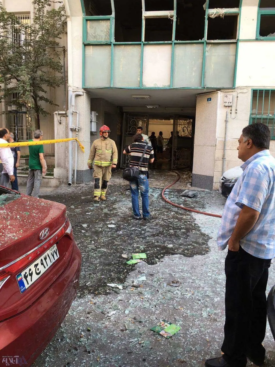  انفجار شدید در خیابان میرداماد  نجات ۳ نفر شهروند