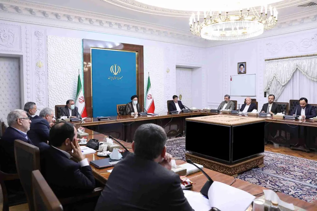 افزایش اعطای تسهیلات به بخشهای تولیدی و خانوارها توسط بانکهای دولتی